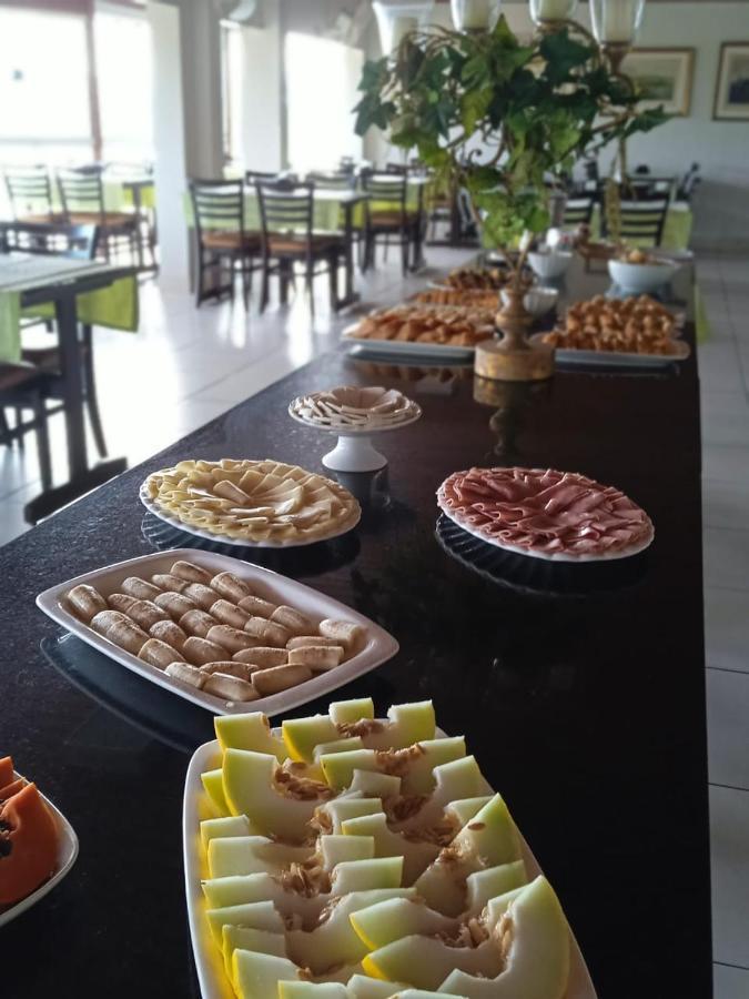 Hotel Escarpas Do Lago กาปีตอลิโอ ภายนอก รูปภาพ