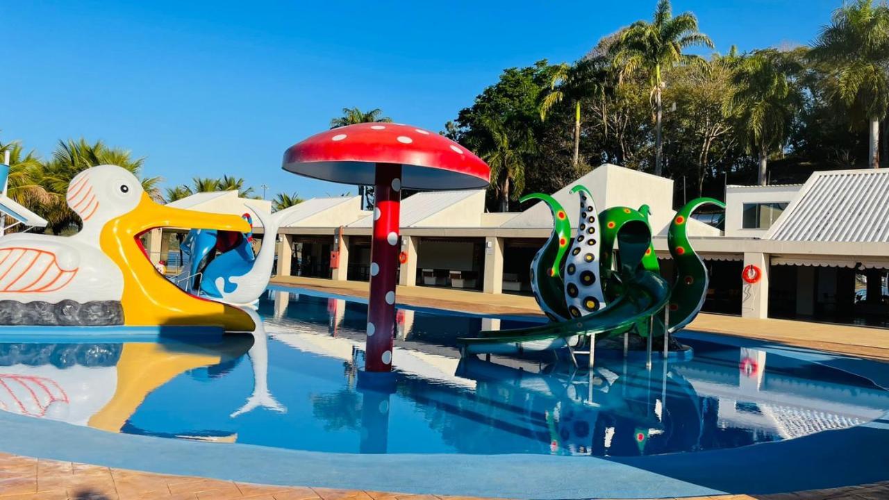 Hotel Escarpas Do Lago กาปีตอลิโอ ภายนอก รูปภาพ