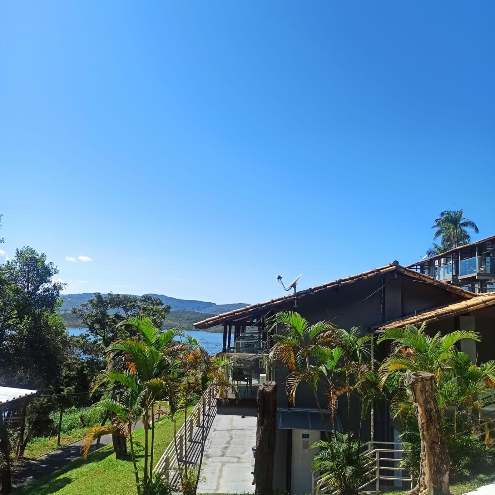 Hotel Escarpas Do Lago กาปีตอลิโอ ภายนอก รูปภาพ